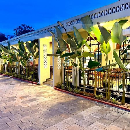 Bed and Breakfast Jaladarshini Lakeside Gardens Коллам Экстерьер фото