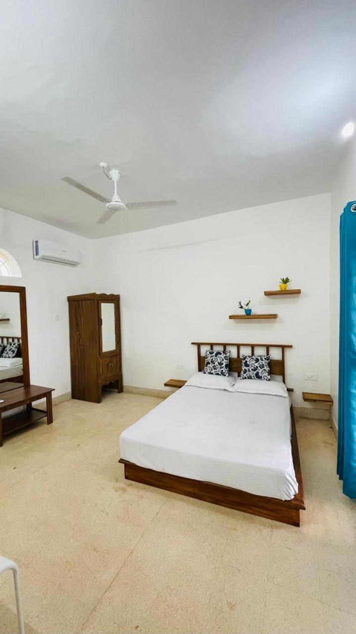 Bed and Breakfast Jaladarshini Lakeside Gardens Коллам Экстерьер фото
