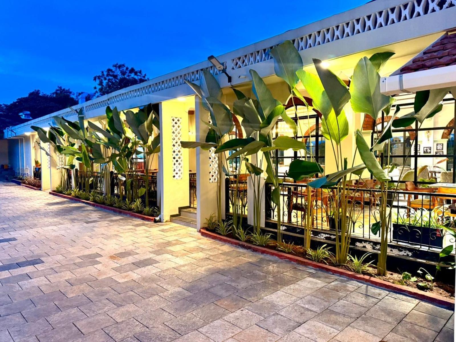 Bed and Breakfast Jaladarshini Lakeside Gardens Коллам Экстерьер фото